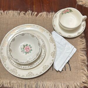 Vintage Paden City Pottery Co. 22 it. Gold trim dinner plates 1950's circa